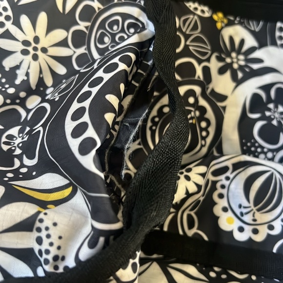 LeSportsac Large Duffle Bag - Needs Small Restitch - Picture 6 of 7